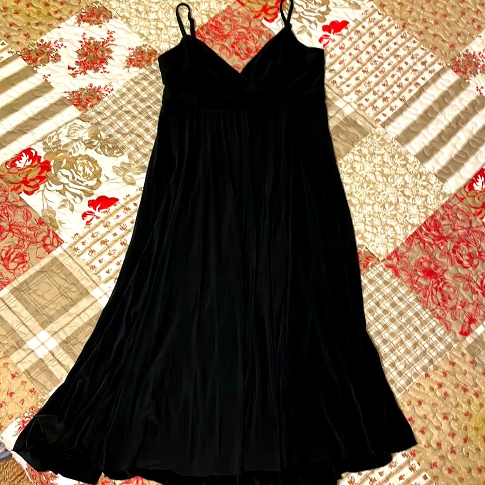 Black midi pleated dress.